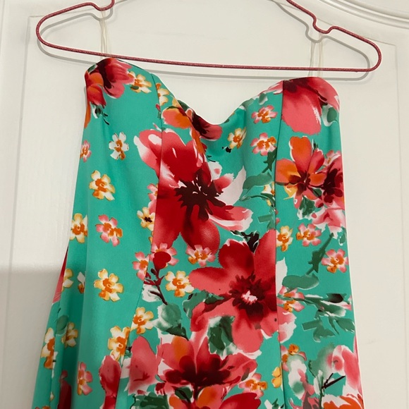 Floral Summer Strapless Dress - Picture 2 of 5